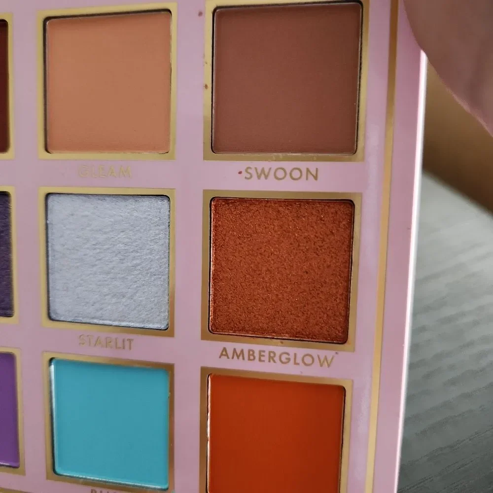 Ace Beaute Whimsical Bloom Eyeshadow Palette Vibrant Colors 15 Shades